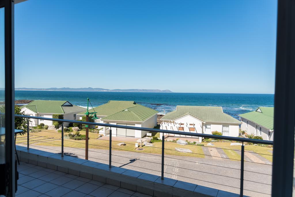 Whale View Self Catering Apartment Hermanus Eksteriør billede