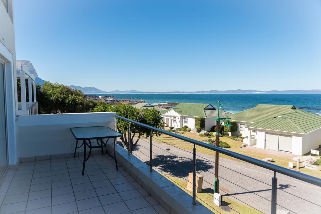 Whale View Self Catering Apartment Hermanus Eksteriør billede