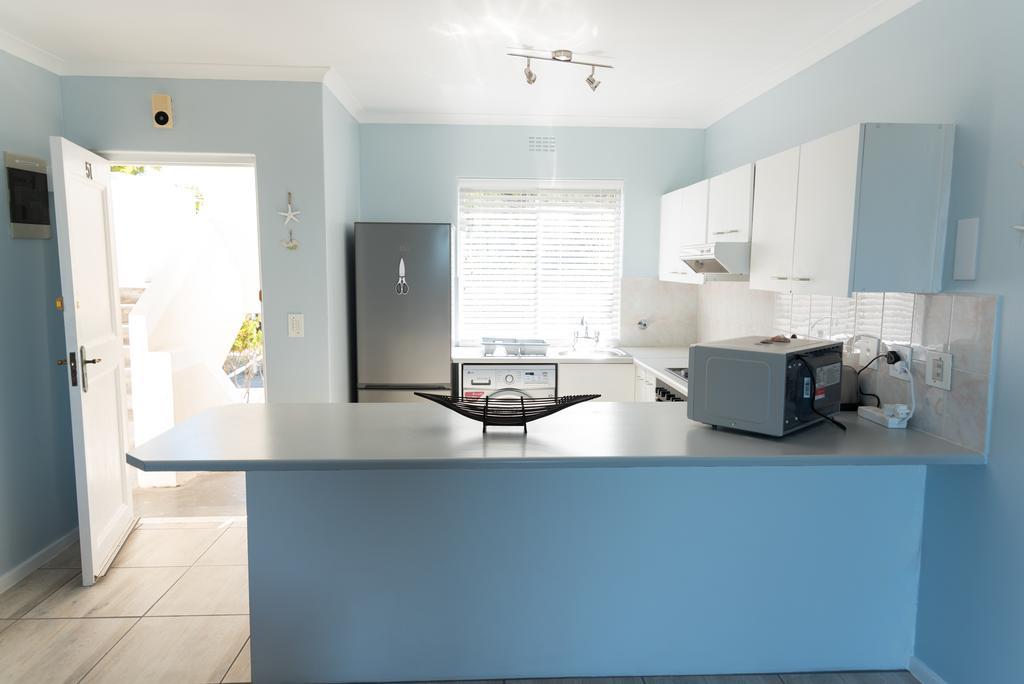 Whale View Self Catering Apartment Hermanus Eksteriør billede